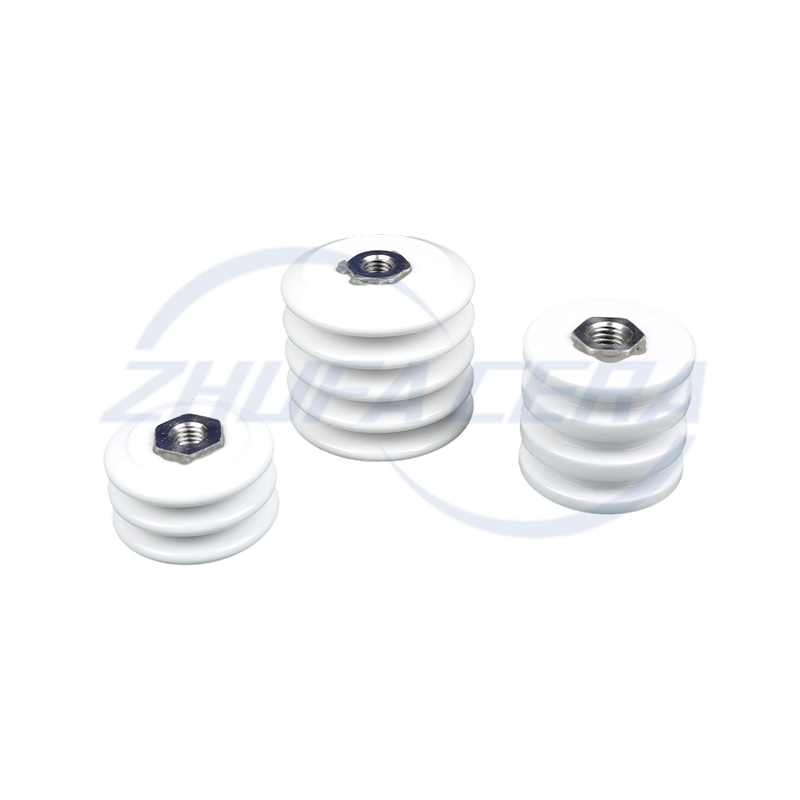 Izolator ceramic din alumină